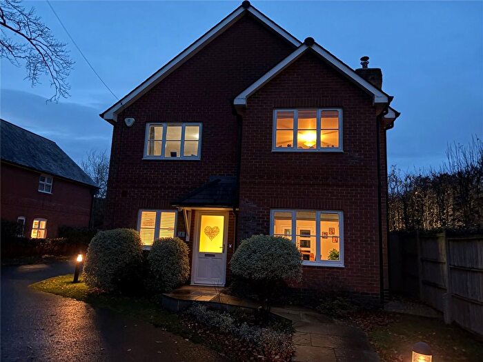 4 Bedroom Detached House For Sale In Morden Close, Mortimer, Reading, Berkshire, RG7