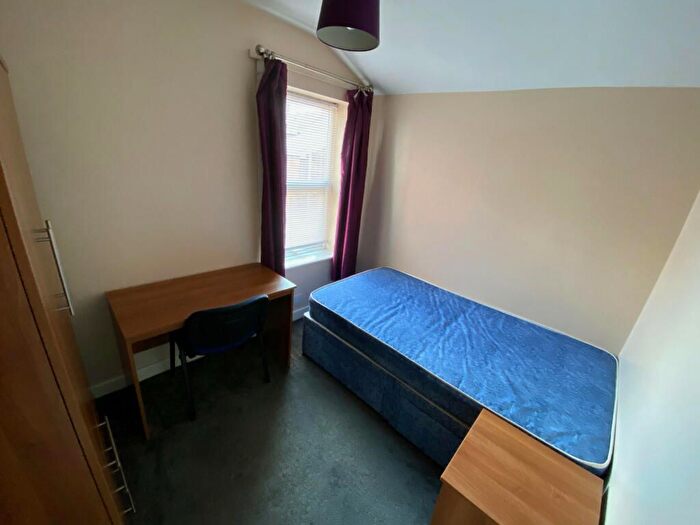 4 Bedroom Flat To Rent In Lovat Road, Preston, PR1