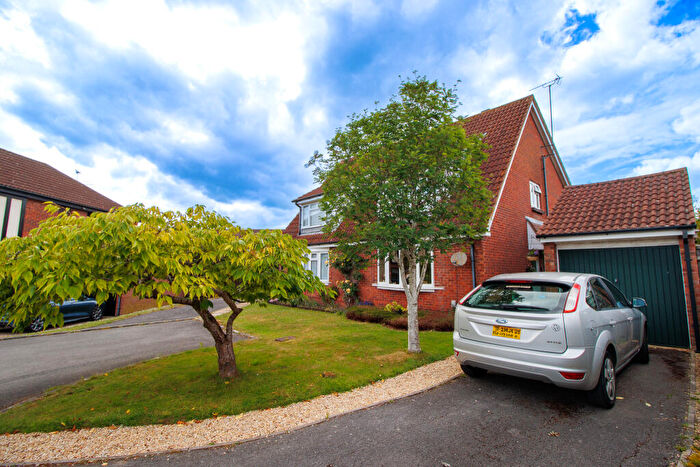 3 Bedroom Semi-Detached House For Sale In Conyers Close, Swindon, SN5