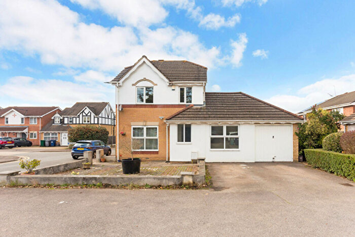 4 Bedroom Detached House To Rent In Longfield Avenue, London, NW7