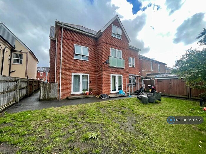 1 Bedroom Flat To Rent In Drummond Road, Bournemouth, BH1