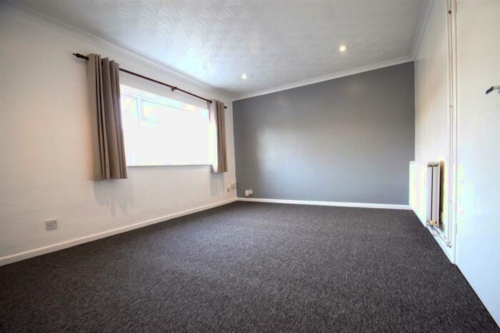 2 Bedroom Apartment To Rent In Russell Drive Ampthill, MK45
