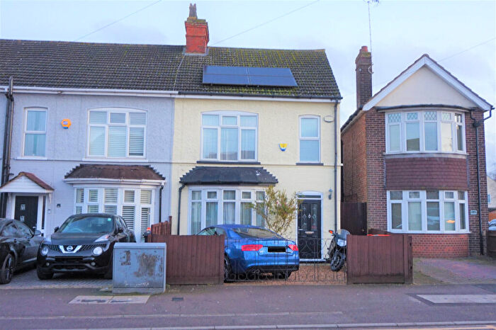 3 Bedroom End Of Terrace House To Rent In Houghton Road, Bedfordshire, LU5