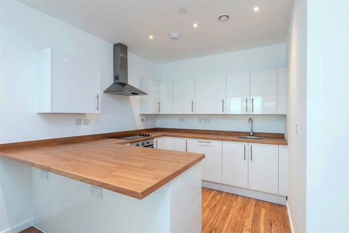 2 Bedroom Flat For Sale In Chatham Waters, South House, Gillingham Gate Road, Gillingham, ME4