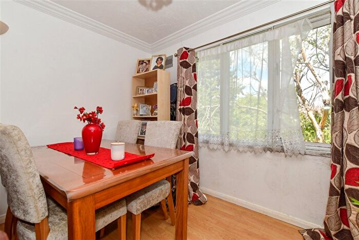 2 Bedroom Flat For Sale In Armstrong Close, Dagenham, Essex, RM8