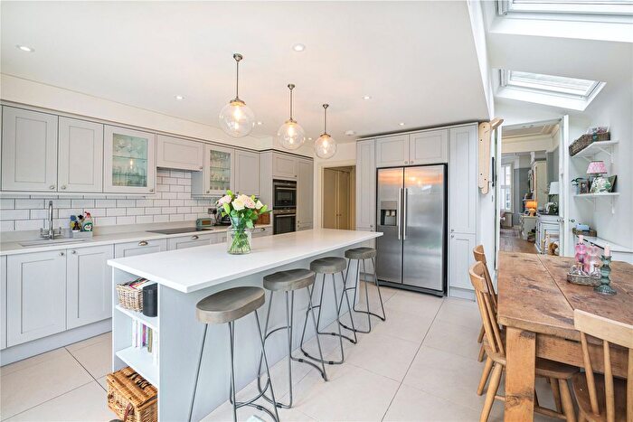 4 Bedroom Terraced House For Sale In Salcott Road, London, SW11