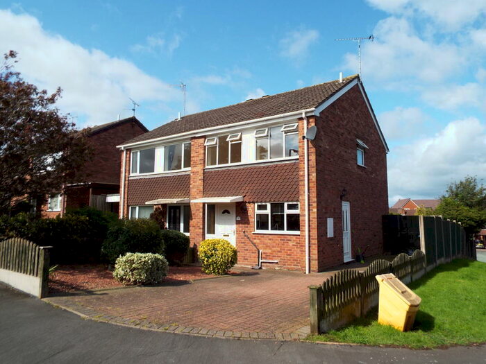 3 Bedroom House To Rent In Marlborough Way, Uttoxeter, ST14