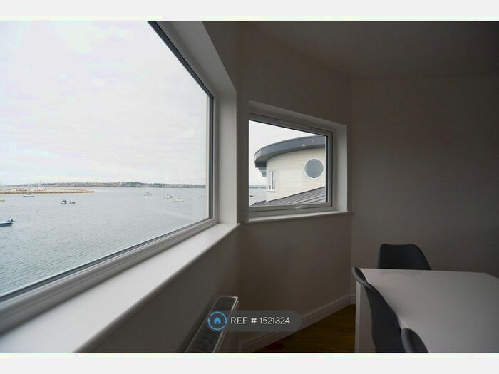 3 Bedroom Flat To Rent In Crabbers' Wharf, Portland, DT5