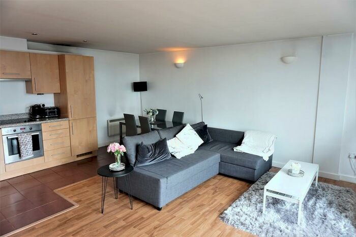 2 Bedroom Apartment To Rent In Hicking Building, Queens Road, NG2