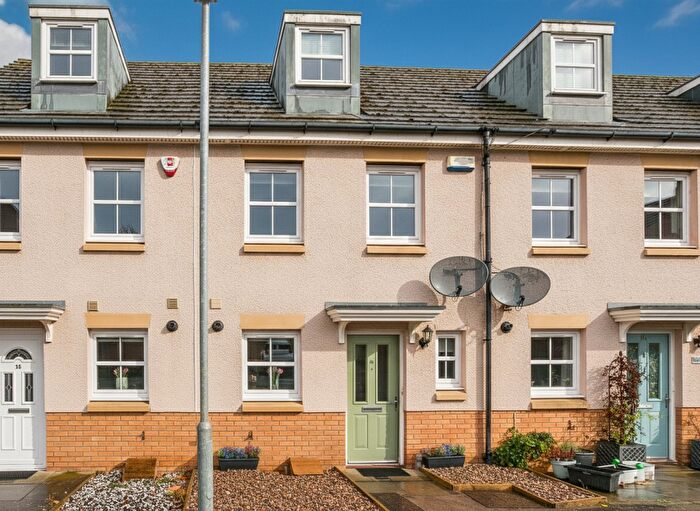 3 Bedroom Town House For Sale In Park Gardens, Wallyford, Musselburgh, EH21
