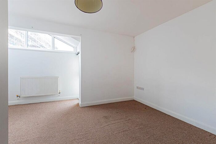 2 Bedroom End Of Terrace House For Sale In Philip Street, Canton, Cardiff, CF11