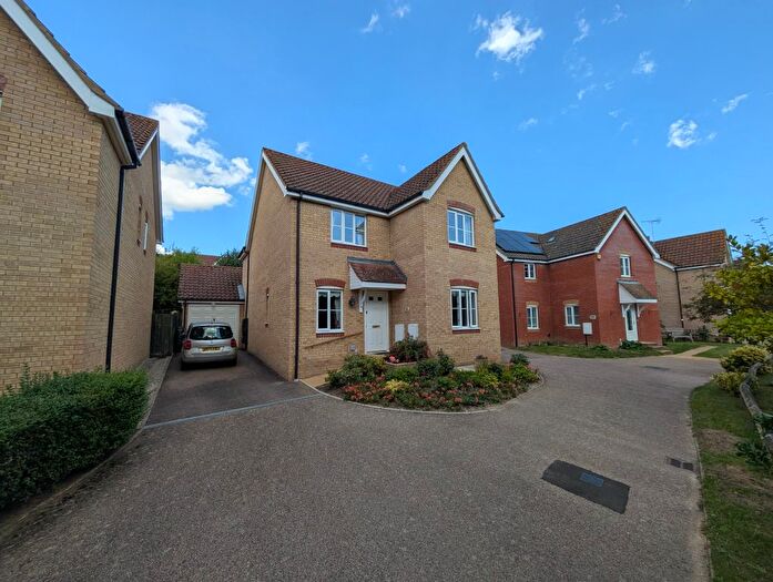4 Bedroom Detached House For Sale In Long Avenue, Saxmundham, IP17