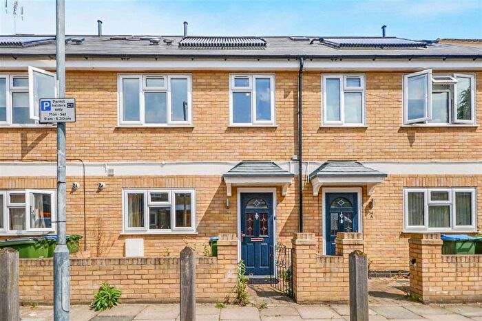 3 Bedroom Property To Rent In Armitage Road, Greenwich, SE10