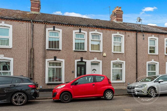2 Bedroom Terraced House For Sale In Chancery Lane, Cardiff, CF11