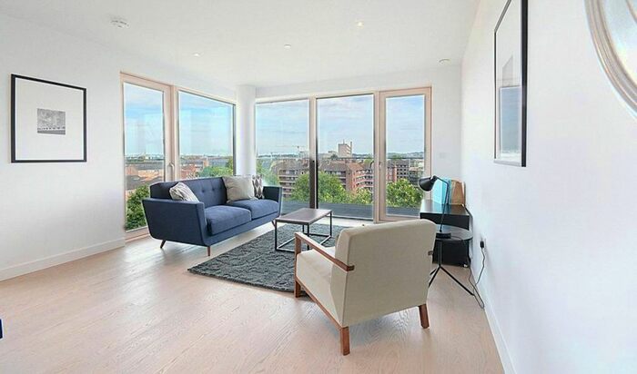 2 Bedroom Flat For Sale In Rodney Road, Elephant And Castle, London, SE17