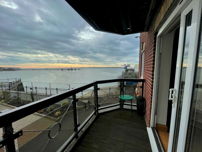 2 Bedroom Apartment To Rent In Pacific Close, Ocean Village, SO14