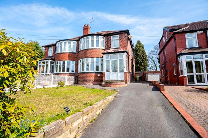 4 Bedroom Semi-Detached House For Sale In Bideford Avenue, Roundhay, Leeds, LS8