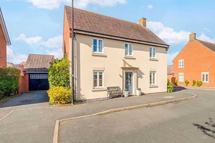 4 Bedroom Detached House For Sale In Swan Road, Wixams, MK42