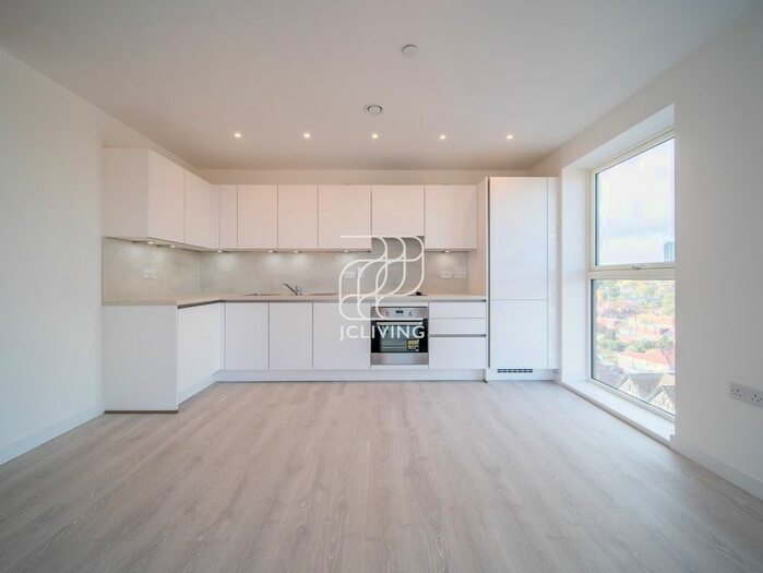 2 Bedroom Flat To Rent In Tabbard Apartments, London, W3