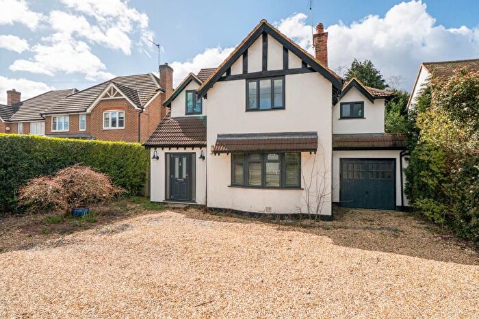 4 Bedroom Detached House For Sale In Brookwood, Woking, GU21