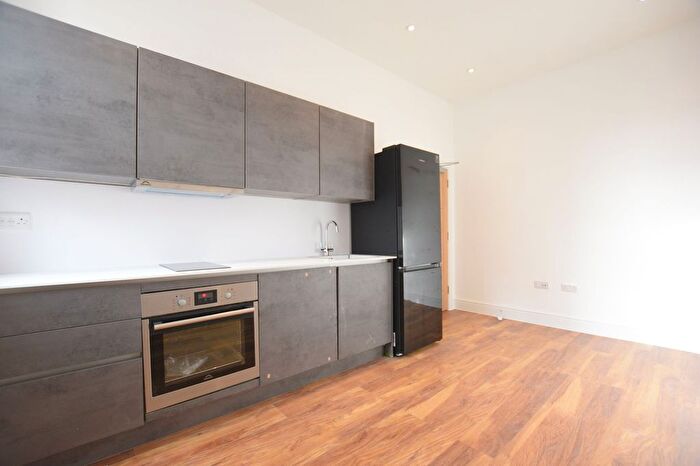1 Bedroom Flat To Rent In Romford Road, Stratford, E15