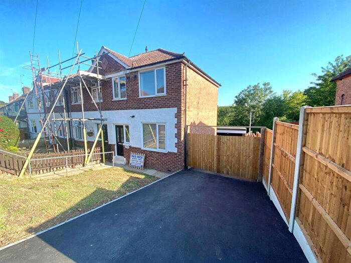 3 Bedroom End Of Terrace House To Rent In Hawthorn Road, Rochester, ME2