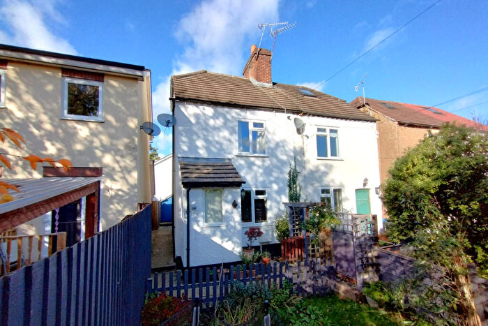 2 Bedroom Semi-Detached House For Sale In Queensway, Hemel Hempstead, HP2