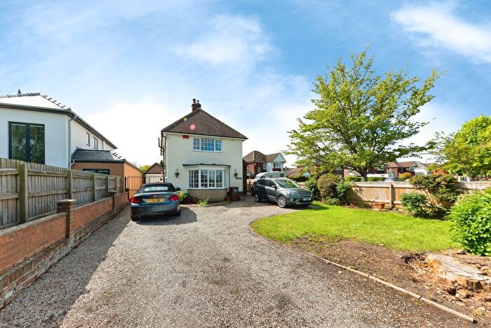 3 Bedroom Detached House For Sale In Weelsby Road, Grimsby, DN32