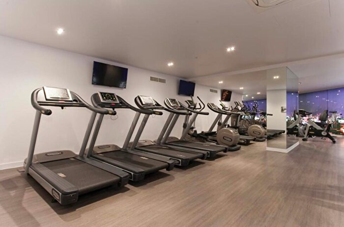 2 Bedroom Apartment To Rent In Avantgarde Place, London, E1