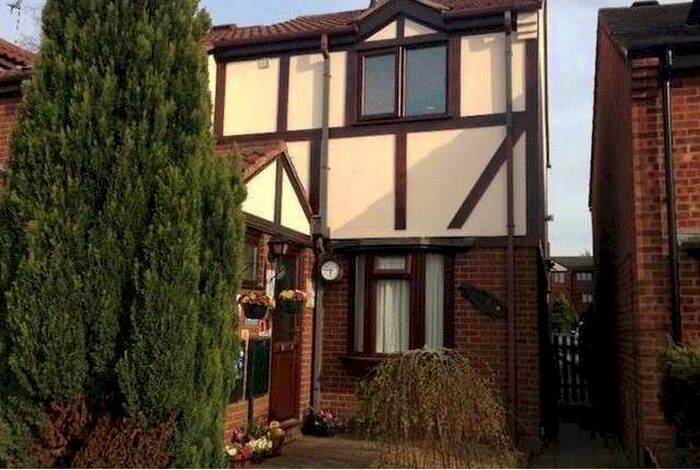 1 Bedroom Flat For Sale In Coventry Road Hinckley, LE10