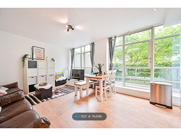 2 Bedroom Flat To Rent In Wallis House, Brentford, TW8