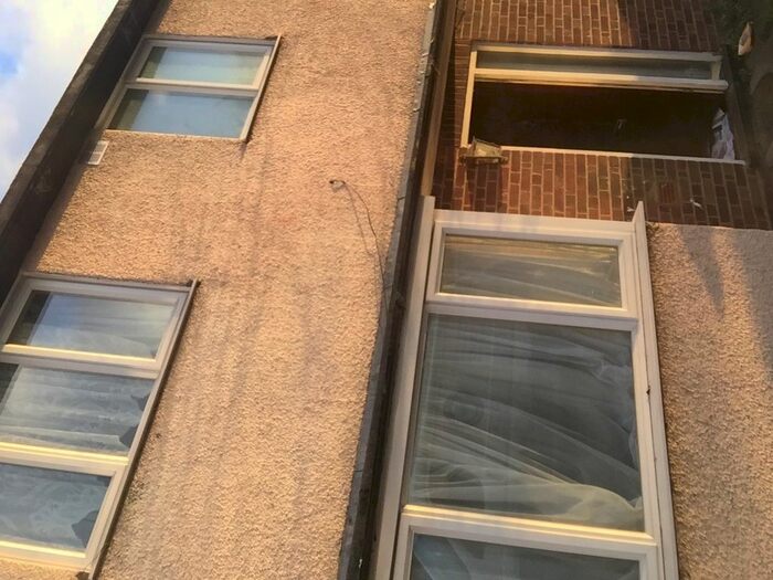 3 Bedroom Semi-Detached House To Rent In London, Tooting, SW17