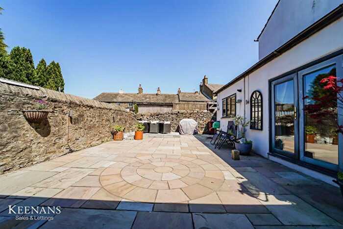 3 Bedroom Detached House For Sale In Church Square, Worsthorne, Burnley, BB10