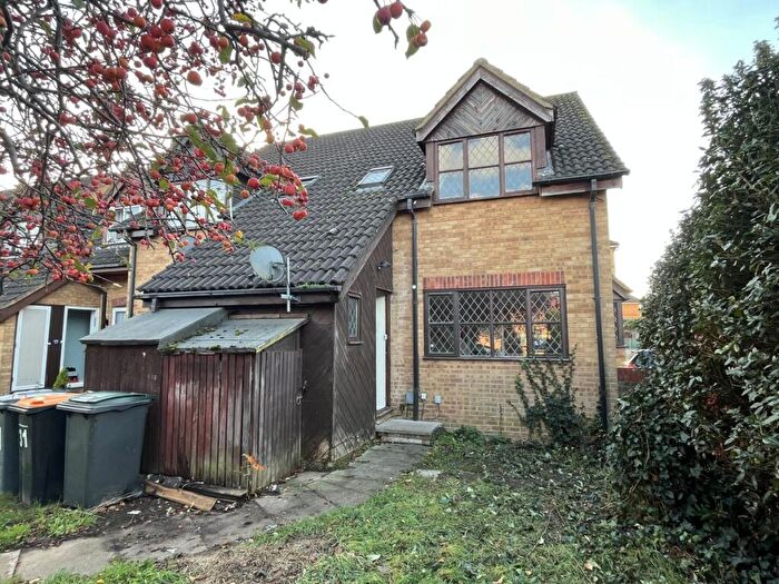 1 Bedroom Terraced House To Rent In Redwood Grove, Bedford, MK42