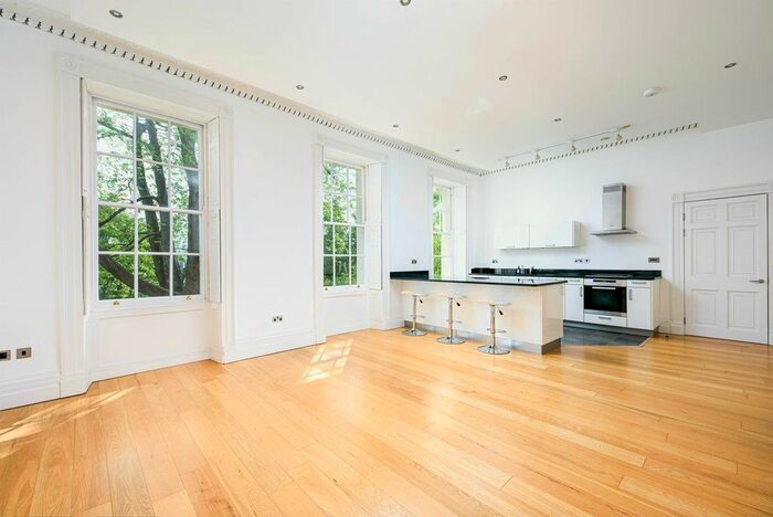 2 Bedroom Flat To Rent In Grove House, Cornwallis Grove, Clifton, Bristol, BS8