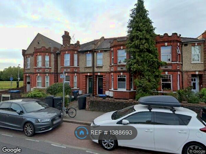4 Bedroom Maisonette To Rent In Villiers Road, Kingston Upon Thames, KT1