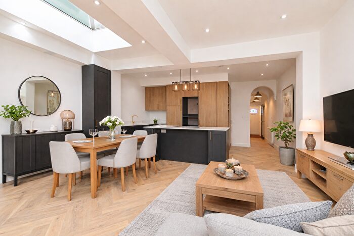 3 Bedroom Terraced House For Sale In Cambridge Street, Bristol, BS3