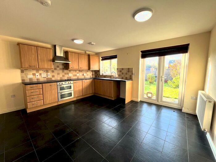 4 Bedroom House To Rent In Thursby Walk, Exeter, EX4