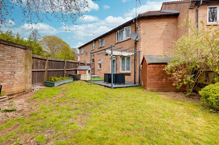 2 Bedroom Terraced House For Sale In Flintcomb Rise, Woodfields, Northampton, NN3
