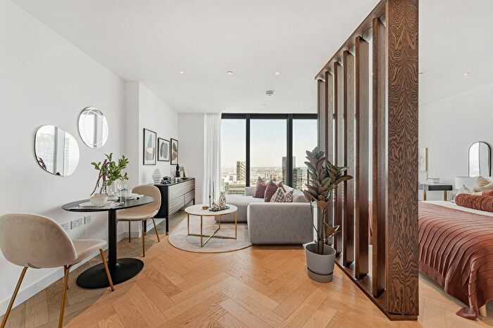Studio For Sale In Landmark Pinnacle, Westferry Road, E14