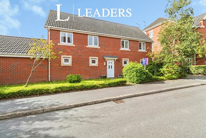 2 Bedroom Flat To Rent In Trinity Road, Edwinstowe, Mansfield, NG21