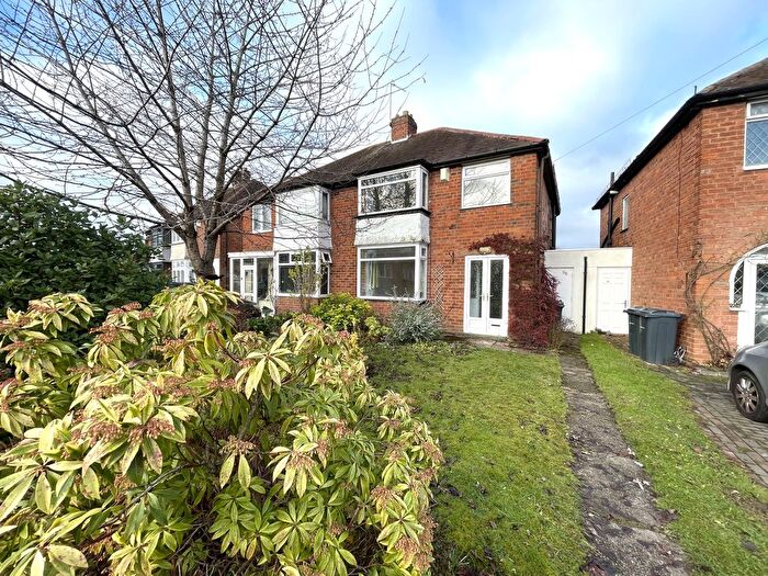 3 Bedroom Semi-Detached House To Rent In Dads Lane, Birmingham, B13