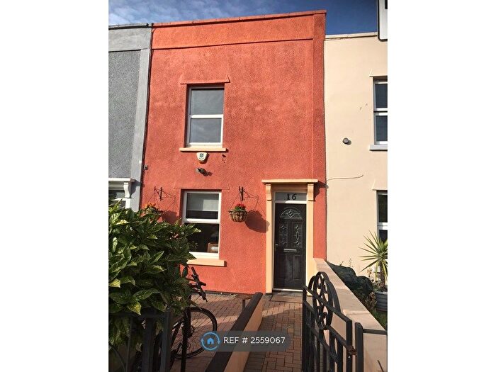 2 Bedroom Terraced House To Rent In Armoury Square, Bristol, BS5