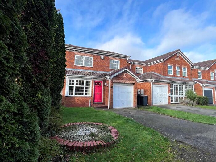 3 Bedroom Detached House To Rent In Aysgarth Close, Crowhill, Nuneaton, CV11