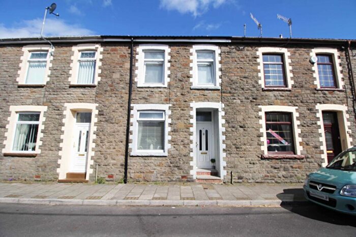 3 Bedroom Terraced House To Rent In Bank Street, Penygraig, CF40