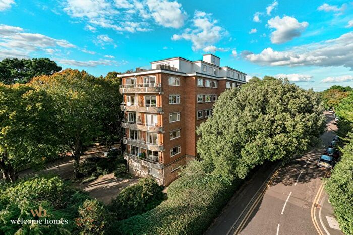 2 Bedroom Apartment For Sale In Chine Crescent, Crescent Court, BH2