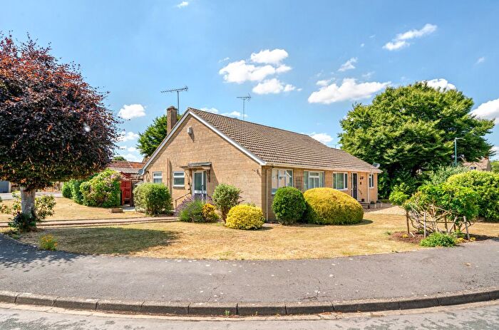 2 Bedroom Bungalow For Sale In Willow Grove, South Cerney, Cirencester, Gloucestershire, GL7
