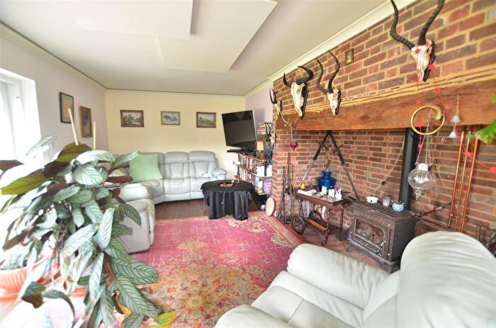 4 Bedroom Equestrian Property For Sale In St. Marys Lane, Bexhill-On-Sea, TN39
