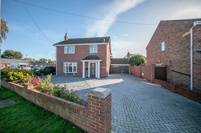 4 Bedroom Detached House For Sale In Ford Lane, Alresford, Colchester, CO7