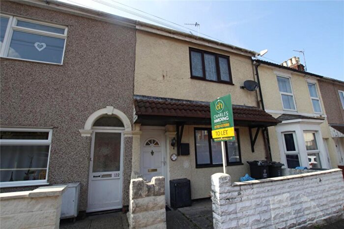3 Bedroom Terraced House To Rent In William Street, Swindon, Wiltshire, SN1